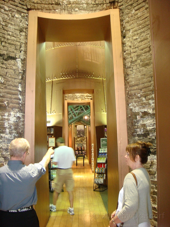 Baltimore [2009 July 02] 057.JPG - Scenes from Baltimore's Inner Harbor.